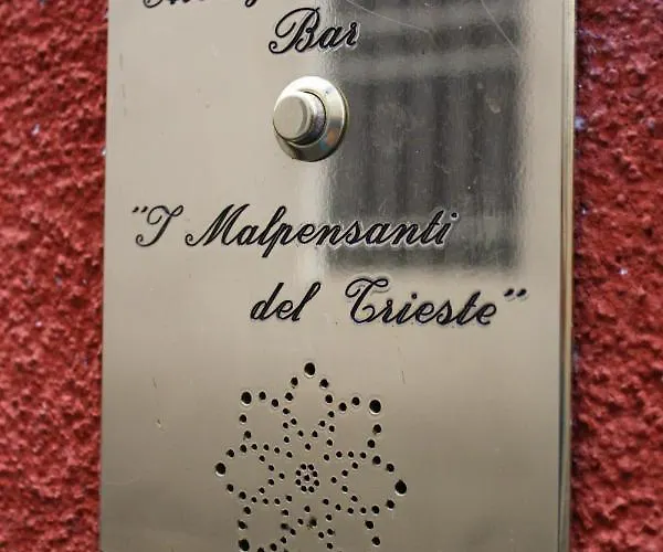 I Malpensanti Del Trieste 3* Monticelli dʼOngina